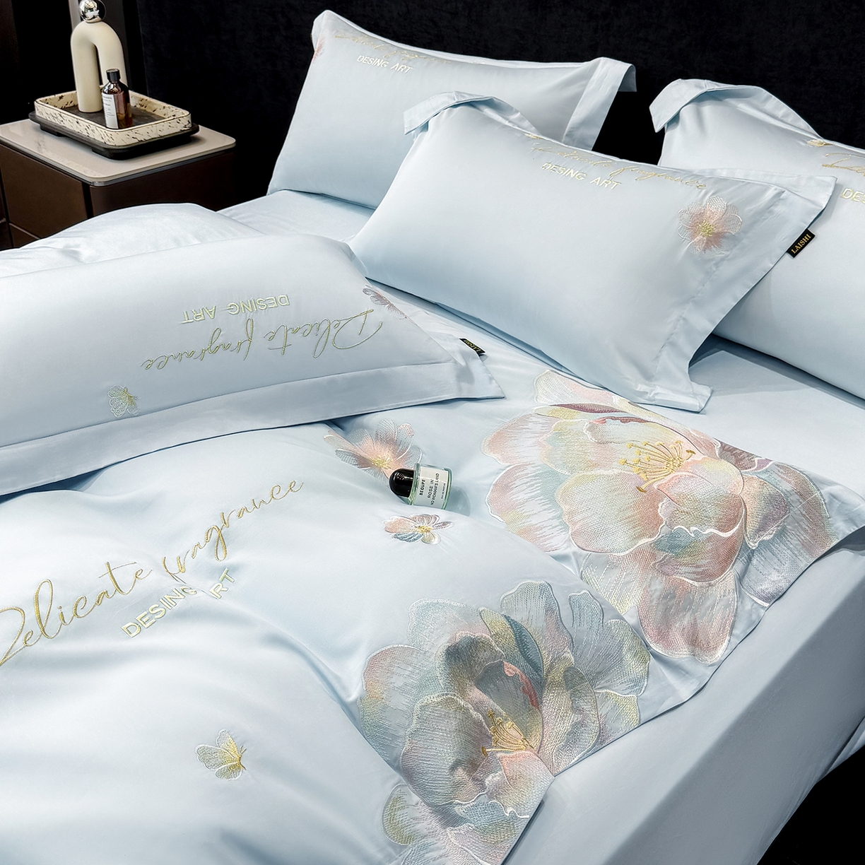 91家纺网 家纺一手货源 找家纺 莱势 2026新品A类50支高密贡缎长绒棉四件套-花枝里系列 花枝里-天空蓝