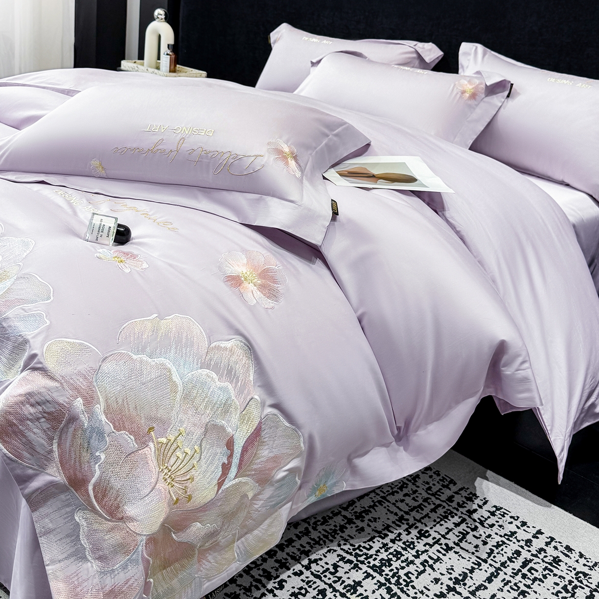 91家纺网 家纺一手货源 找家纺 莱势 2026新品A类50支高密贡缎长绒棉四件套-花枝里系列 花枝里-香芋紫