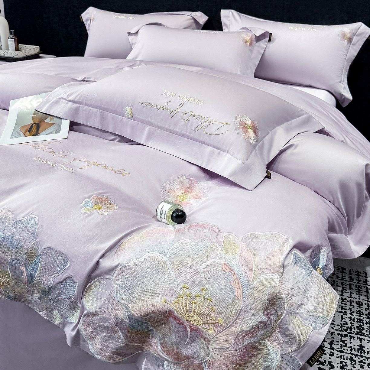 91家纺网 家纺一手货源 找家纺 莱势 2026新品A类50支高密贡缎长绒棉四件套-花枝里系列 花枝里-香芋紫