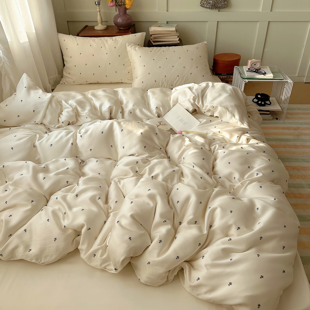 91家纺网 家纺一手货源 找家纺 爱彼家纺 2026新款亲肤印花柔软睡眠床品四件套-冰丝系列 冰丝-奶杏四叶草