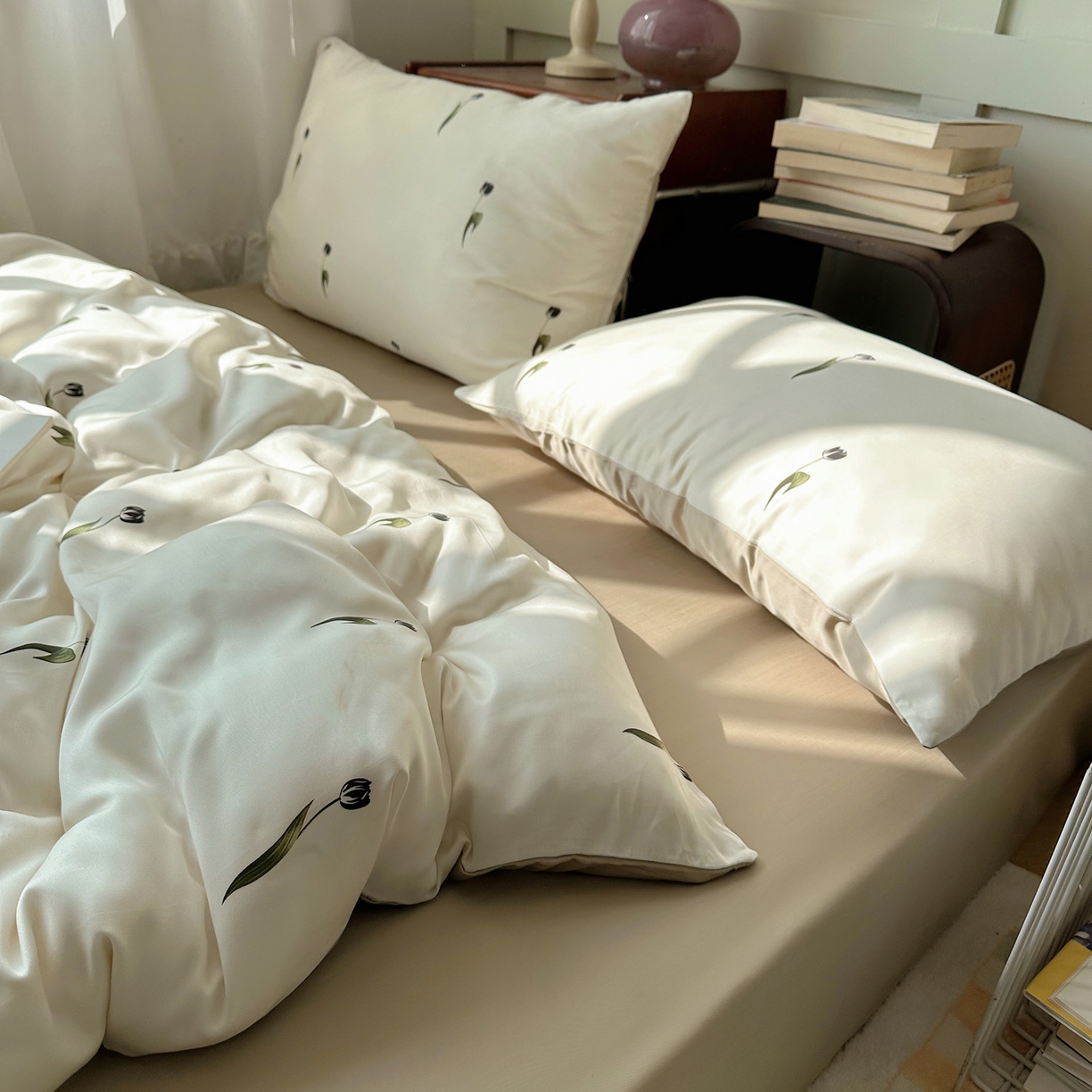 91家纺网 家纺一手货源 找家纺 爱彼家纺 2026新款亲肤印花柔软睡眠床品四件套-冰丝系列 冰丝-奶杏郁金香