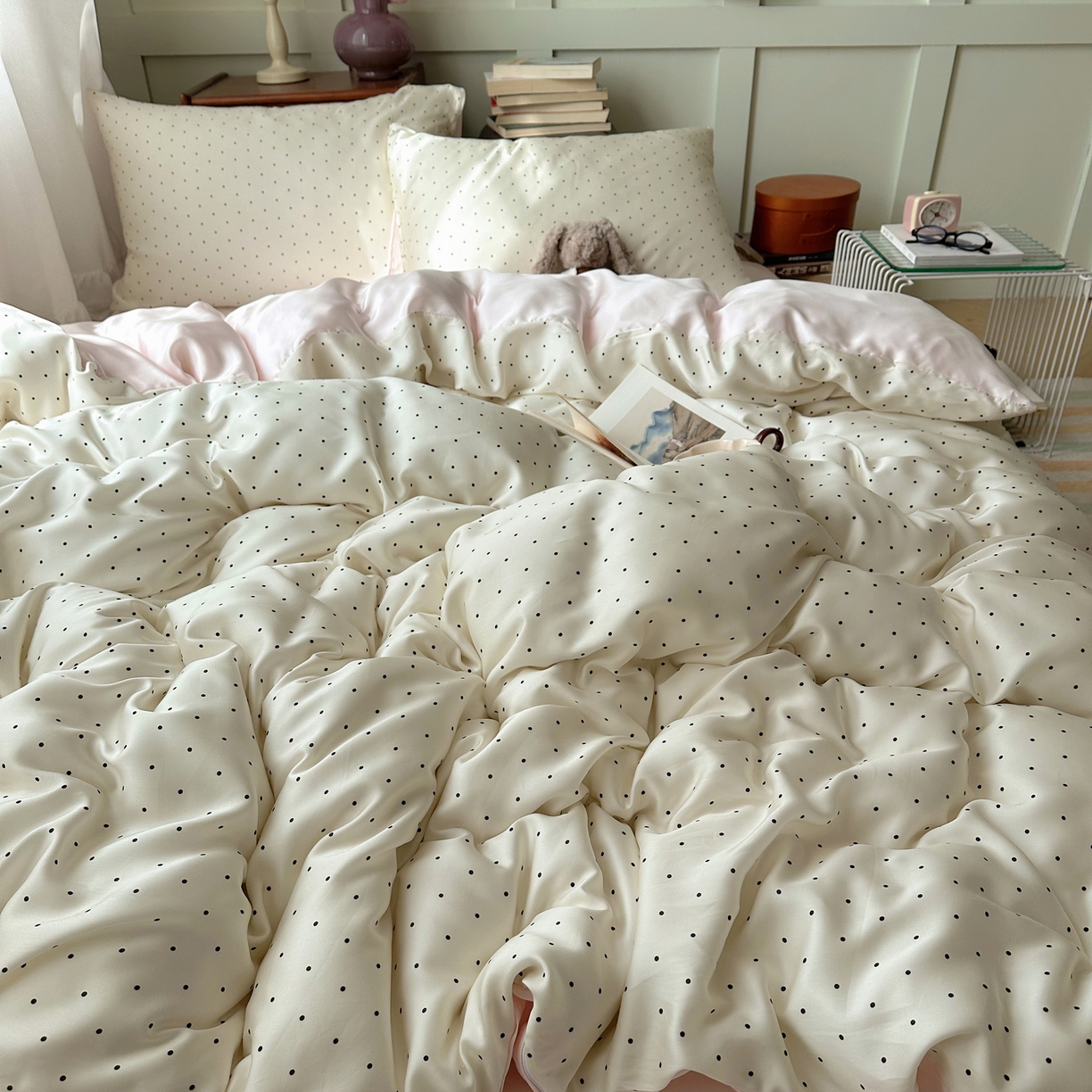 91家纺网 家纺一手货源 找家纺 爱彼家纺 2026新款亲肤印花柔软睡眠床品四件套-冰丝系列 冰丝-奶油粉波点