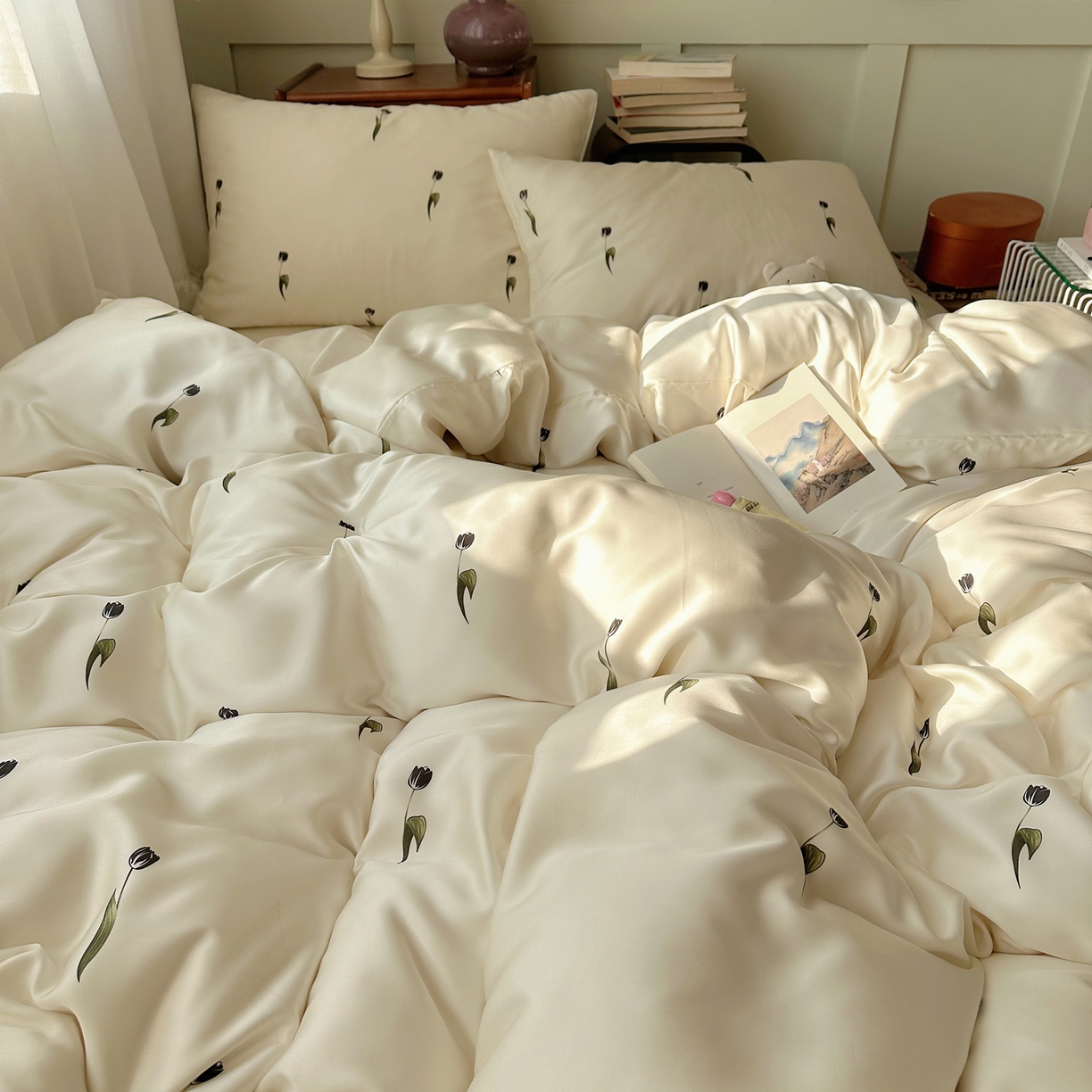 91家纺网 家纺一手货源 找家纺 爱彼家纺 2026新款亲肤印花柔软睡眠床品四件套-冰丝系列 冰丝-夜影郁香