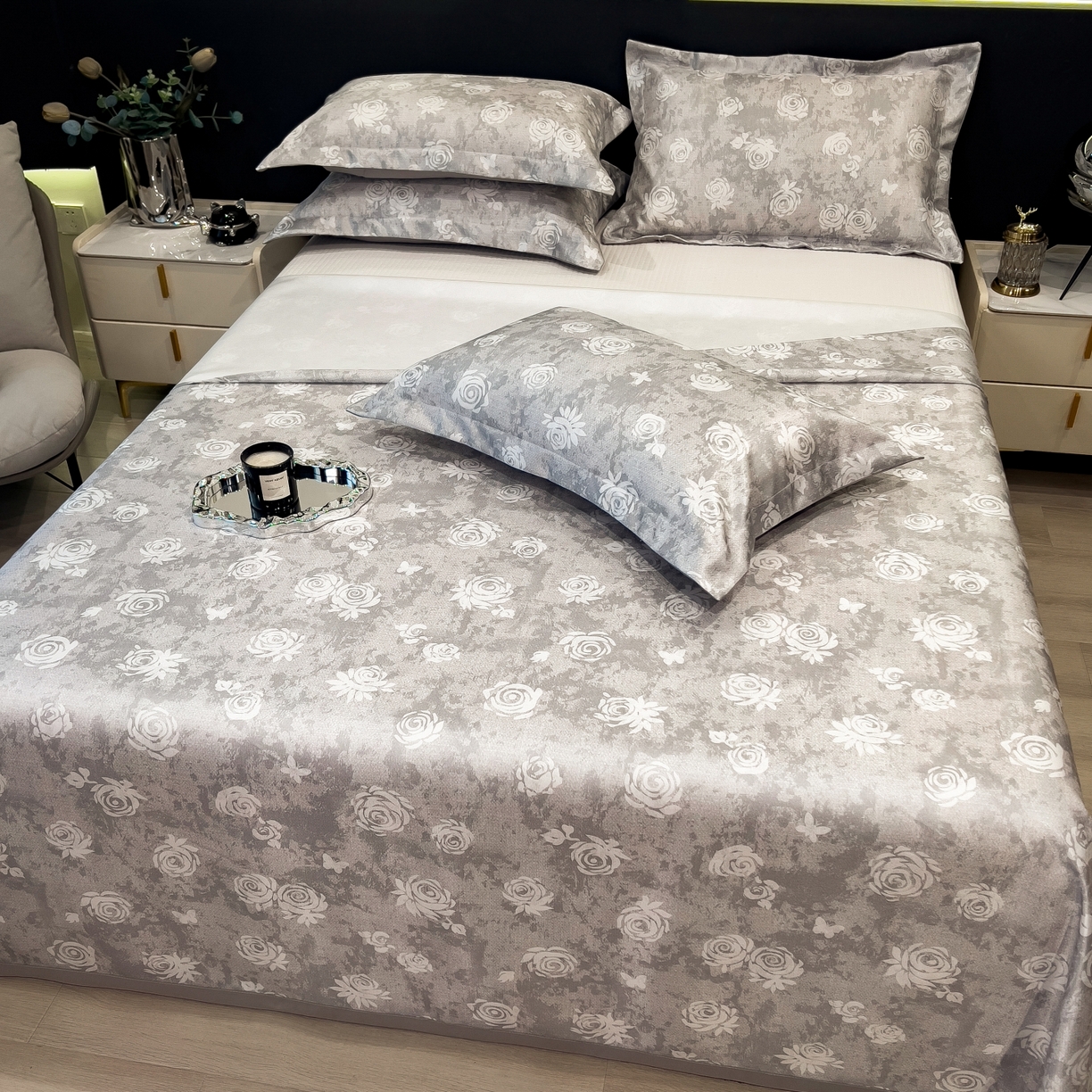 91家纺网 家纺一手货源 找家纺 柏薇 2026新款冰丝凉席床单款凉席三件套系列 予光