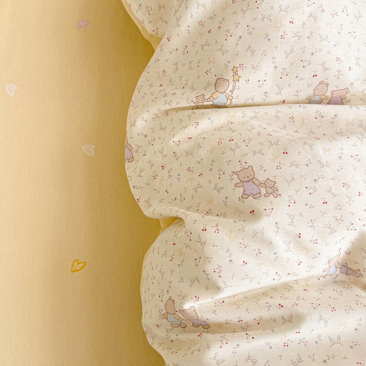 91家纺网 家纺一手货源 找家纺 董成龙家纺 2026春夏新款100%全棉纯棉印花四件套印花卡通系列三件套（喷气工艺） 蜜罐家族