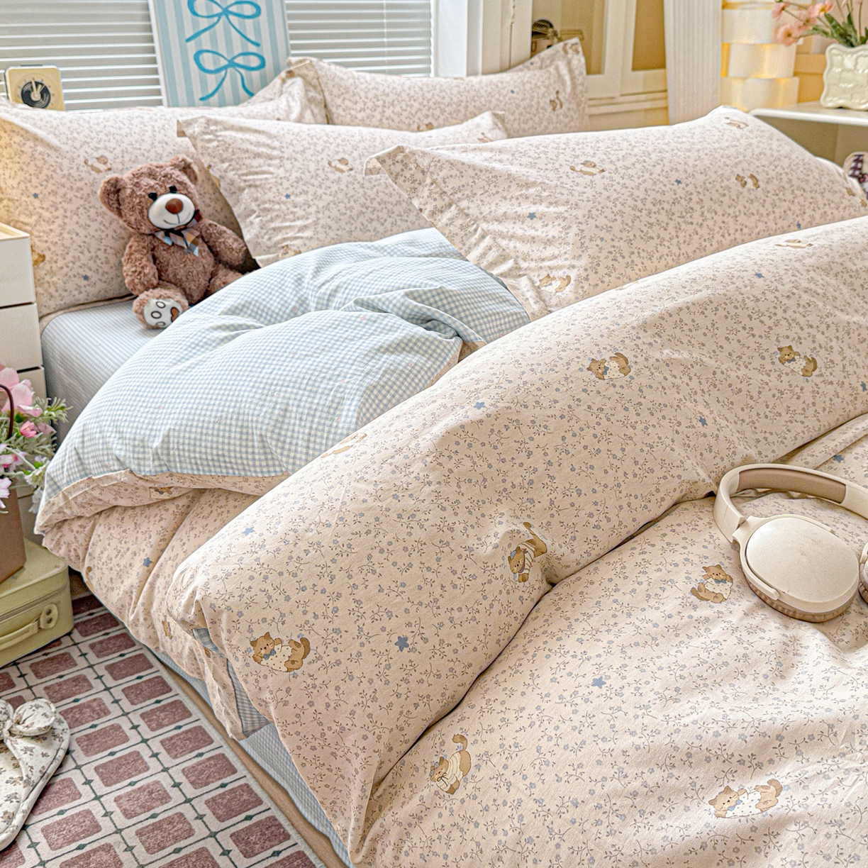 91家纺网 家纺一手货源 找家纺 董成龙家纺 2026春夏新款100%全棉纯棉印花四件套印花卡通系列三件套（喷气工艺） 明洞喵喵