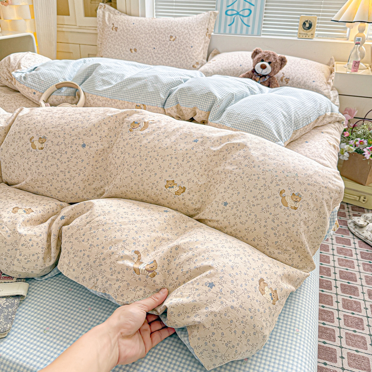 91家纺网 家纺一手货源 找家纺 董成龙家纺 2026春夏新款100%全棉纯棉印花四件套印花卡通系列三件套（喷气工艺） 明洞喵喵