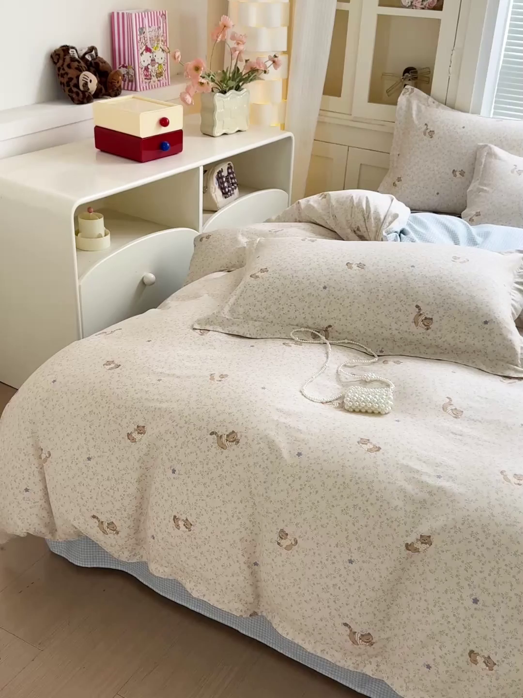 91家纺网 家纺一手货源 找家纺 董成龙家纺 2026春夏新款100%全棉纯棉印花四件套印花卡通系列三件套（喷气工艺） 明洞喵喵