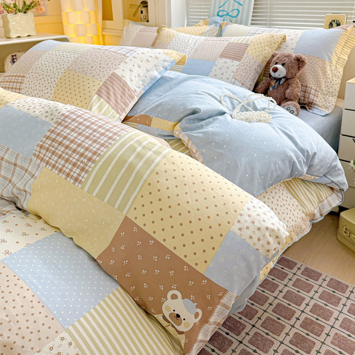 91家纺网 家纺一手货源 找家纺 董成龙家纺 2026春夏新款100%全棉纯棉印花四件套印花卡通系列三件套（喷气工艺） 拼布萌熊