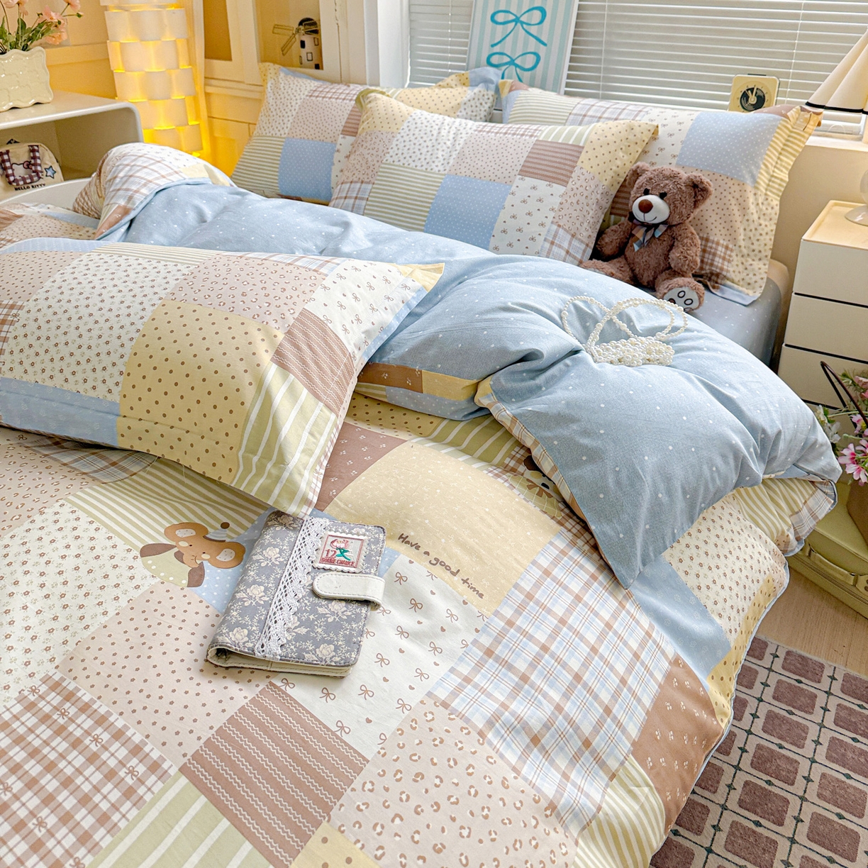 91家纺网 家纺一手货源 找家纺 董成龙家纺 2026春夏新款100%全棉纯棉印花四件套印花卡通系列三件套（喷气工艺） 拼布萌熊