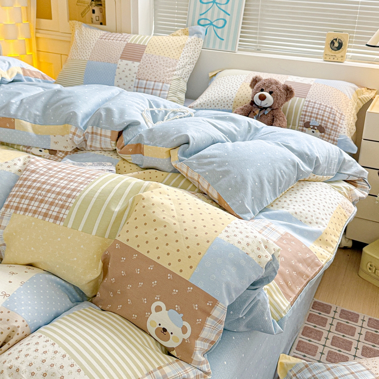 91家纺网 家纺一手货源 找家纺 董成龙家纺 2026春夏新款100%全棉纯棉印花四件套印花卡通系列三件套（喷气工艺） 拼布萌熊