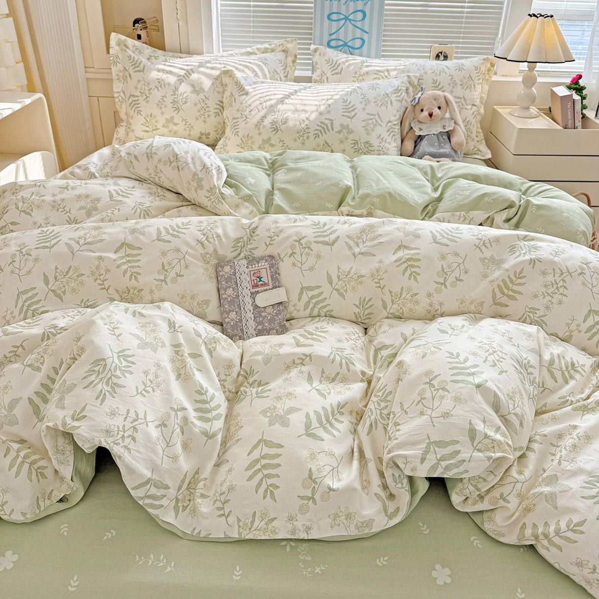 91家纺网 家纺一手货源 找家纺 董成龙家纺 2026春夏新款100%全棉纯棉印花四件套印花卡通系列三件套（喷气工艺） 青梅温茶-绿