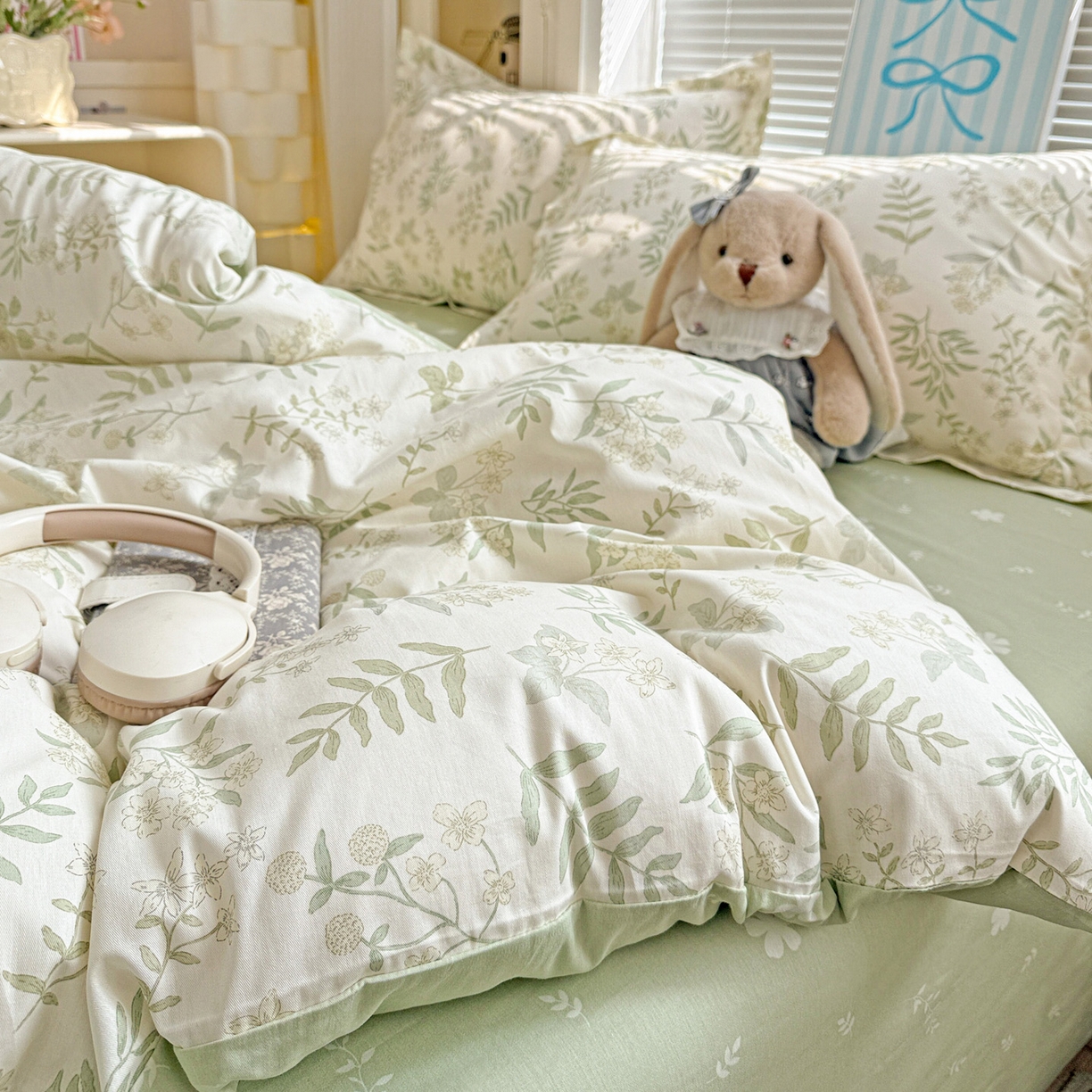 91家纺网 家纺一手货源 找家纺 董成龙家纺 2026春夏新款100%全棉纯棉印花四件套印花卡通系列三件套（喷气工艺） 青梅温茶-绿