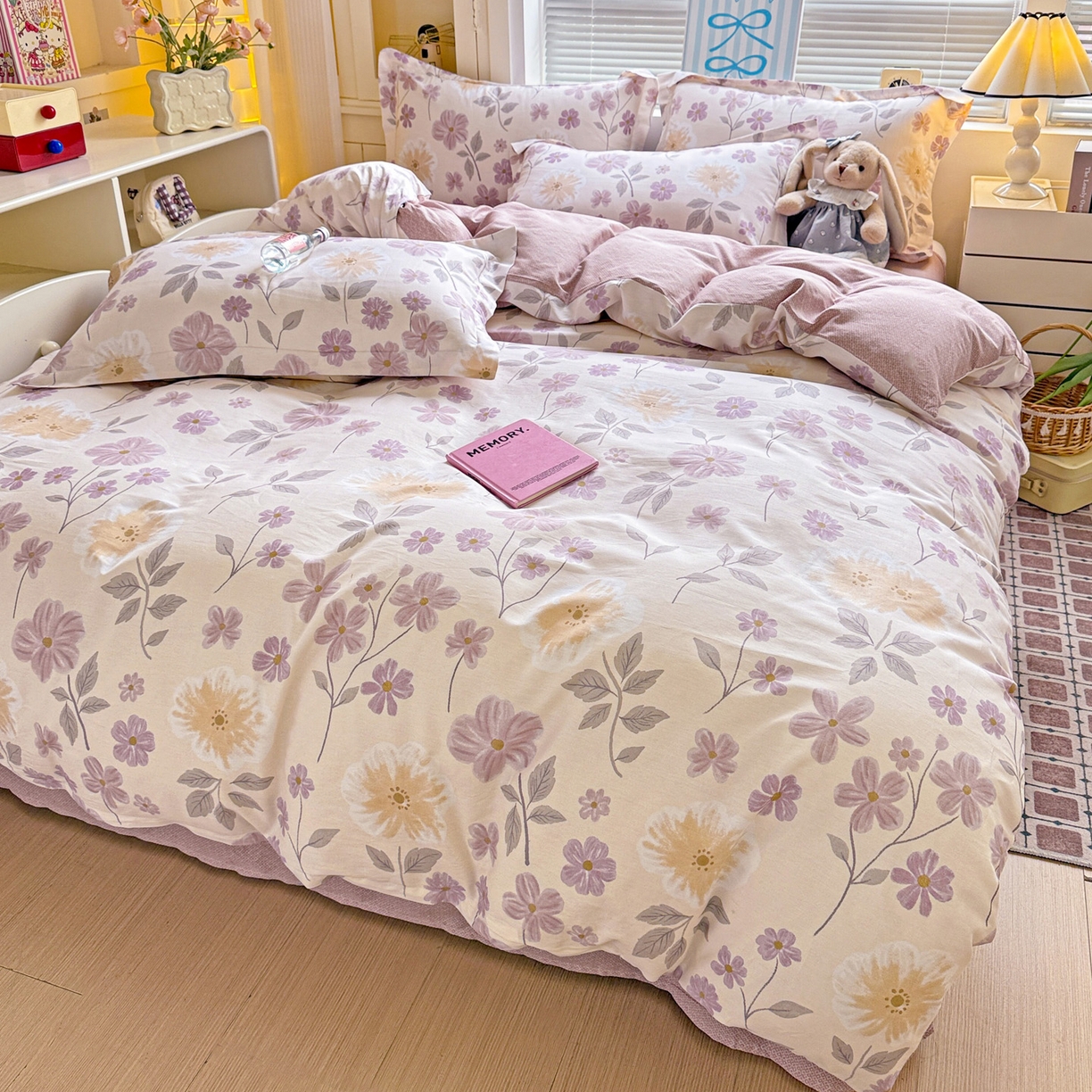 91家纺网 家纺一手货源 找家纺 董成龙家纺 2026春夏新款100%全棉纯棉印花四件套印花卡通系列三件套（喷气工艺） 秋日确幸-豆沙