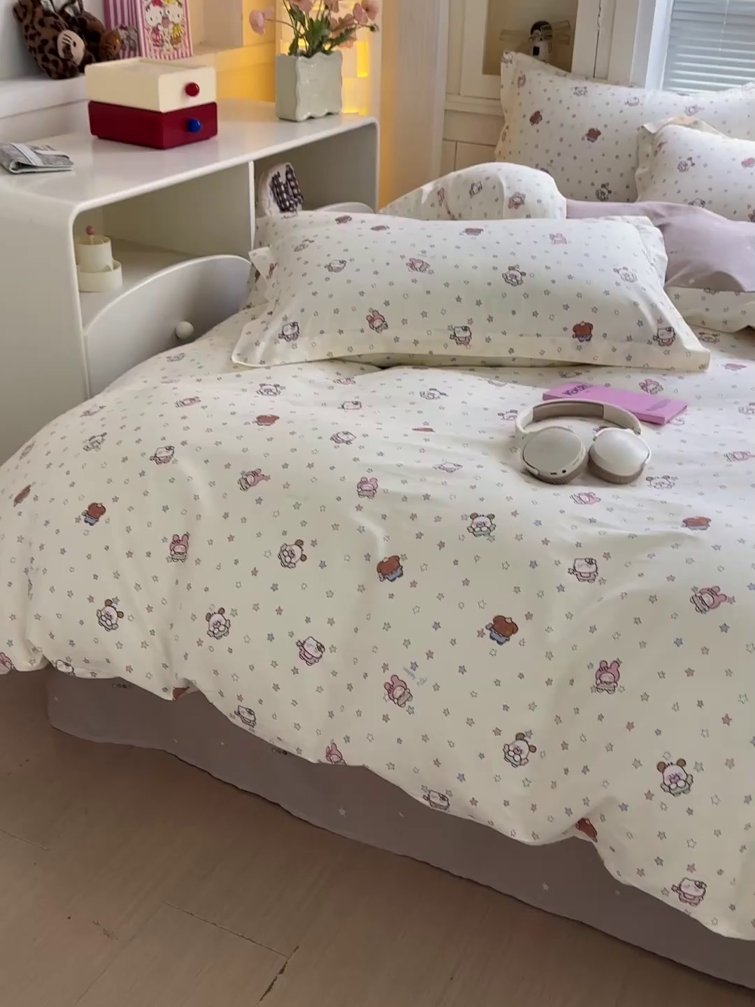 91家纺网 家纺一手货源 找家纺 董成龙家纺 2026春夏新款100%全棉纯棉印花四件套印花卡通系列三件套（喷气工艺） 甜梦团团