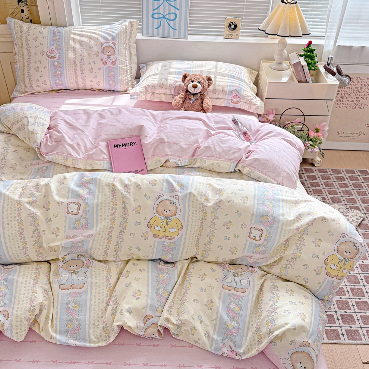 91家纺网 家纺一手货源 找家纺 董成龙家纺 2026春夏新款100%全棉纯棉印花四件套印花卡通系列三件套（喷气工艺） 甜甜圈小熊