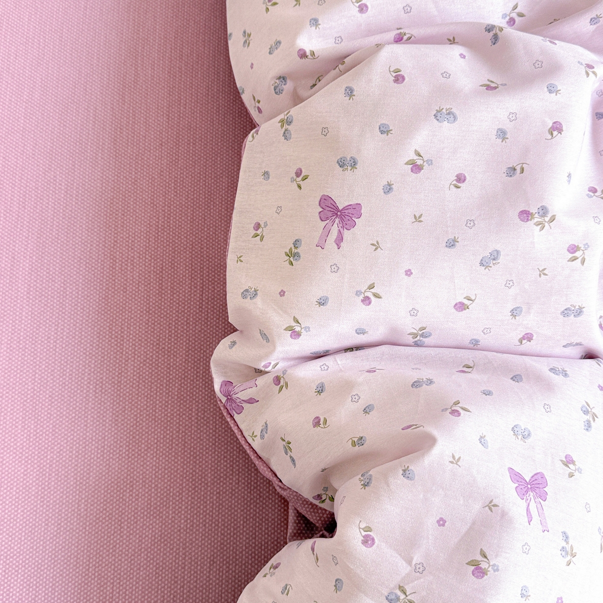 91家纺网 家纺一手货源 找家纺 董成龙家纺 2026春夏新款100%全棉纯棉印花四件套印花卡通系列三件套（喷气工艺） 童话花町