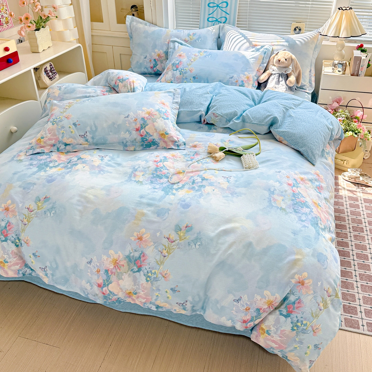 91家纺网 家纺一手货源 找家纺 董成龙家纺 2026春夏新款100%全棉纯棉印花四件套印花卡通系列三件套（喷气工艺） 雾里寻花