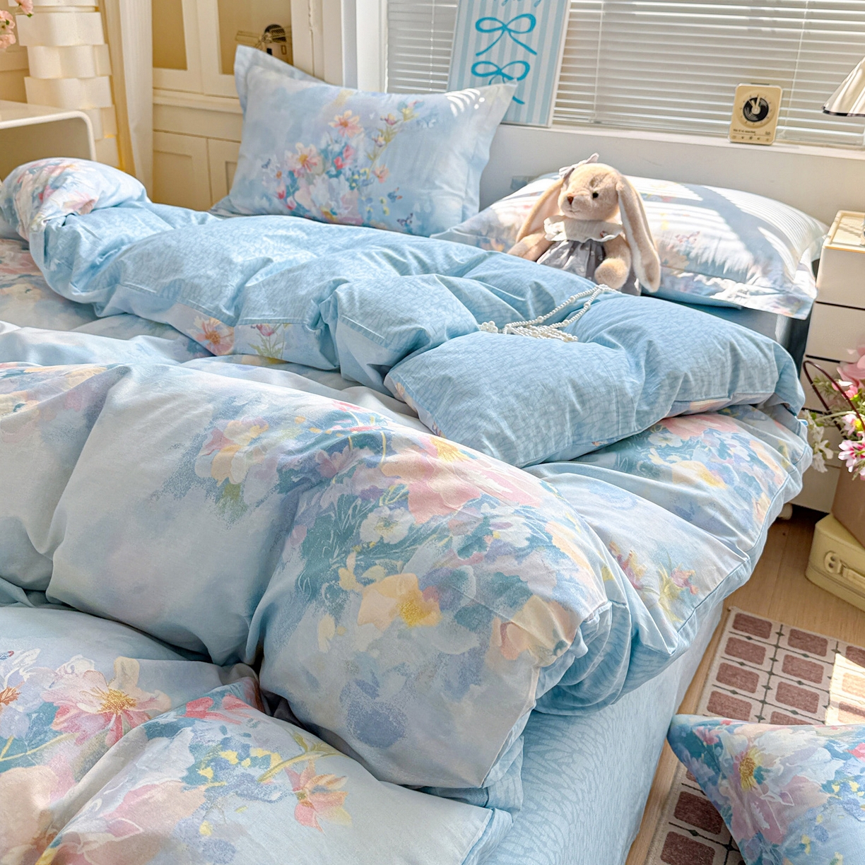 91家纺网 家纺一手货源 找家纺 董成龙家纺 2026春夏新款100%全棉纯棉印花四件套印花卡通系列三件套（喷气工艺） 雾里寻花