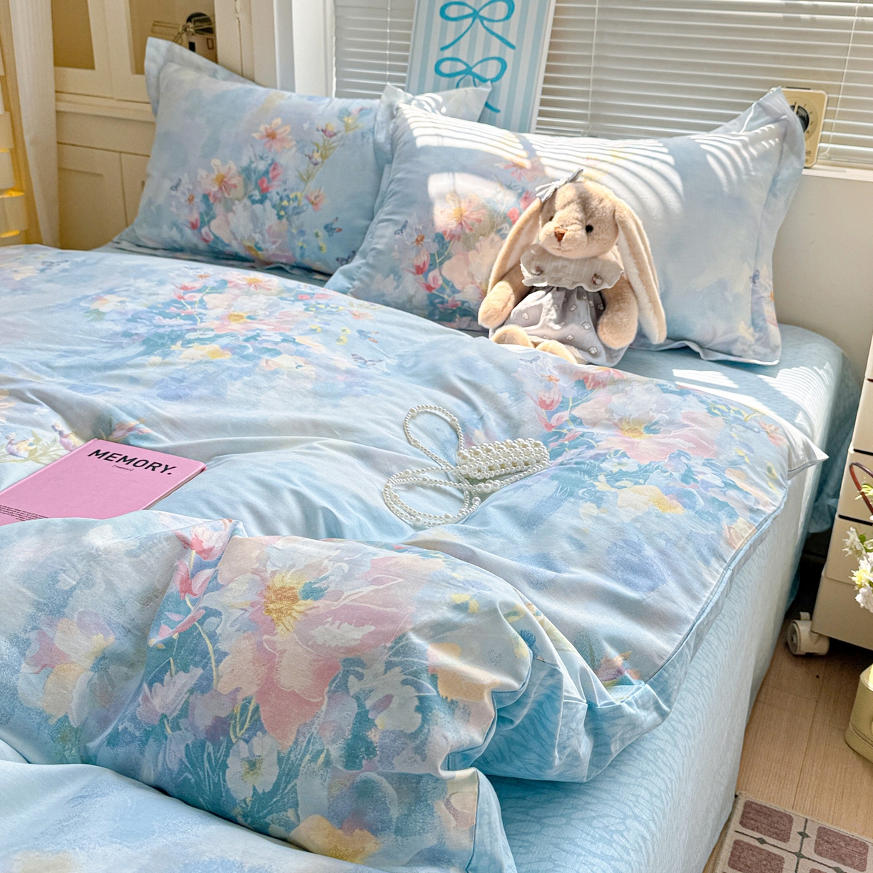 91家纺网 家纺一手货源 找家纺 董成龙家纺 2026春夏新款100%全棉纯棉印花四件套印花卡通系列三件套（喷气工艺） 雾里寻花