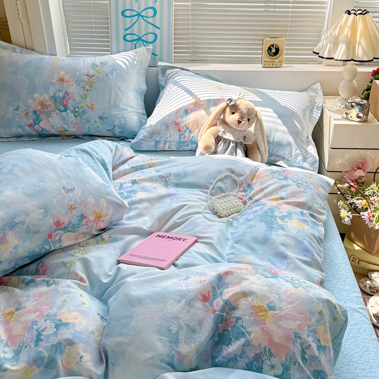 91家纺网 家纺一手货源 找家纺 董成龙家纺 2026春夏新款100%全棉纯棉印花四件套印花卡通系列三件套（喷气工艺） 雾里寻花