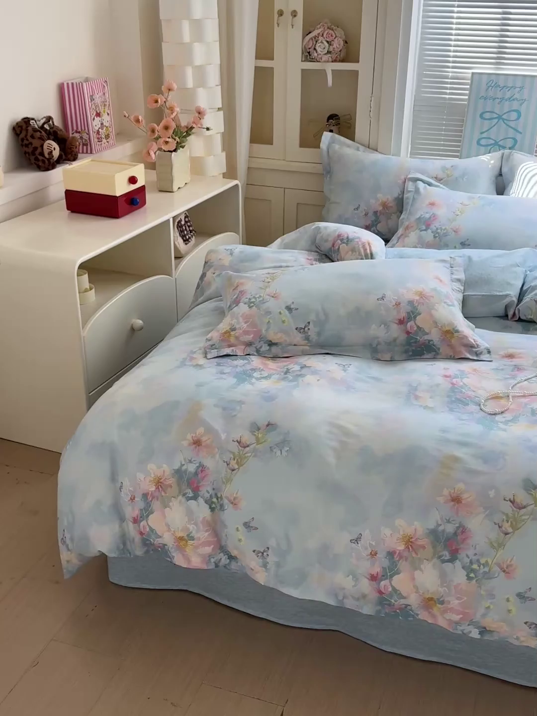 91家纺网 家纺一手货源 找家纺 董成龙家纺 2026春夏新款100%全棉纯棉印花四件套印花卡通系列三件套（喷气工艺） 雾里寻花