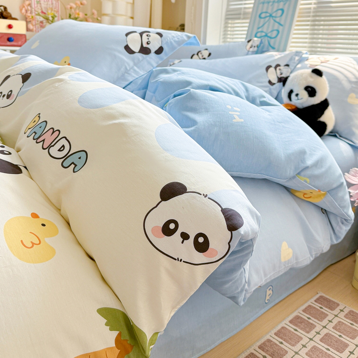 董成龙家纺 2026春夏新款100%全棉纯棉印花四件套印花卡通系列三件套（喷气工艺） 熊猫鸭鸭乐-兰