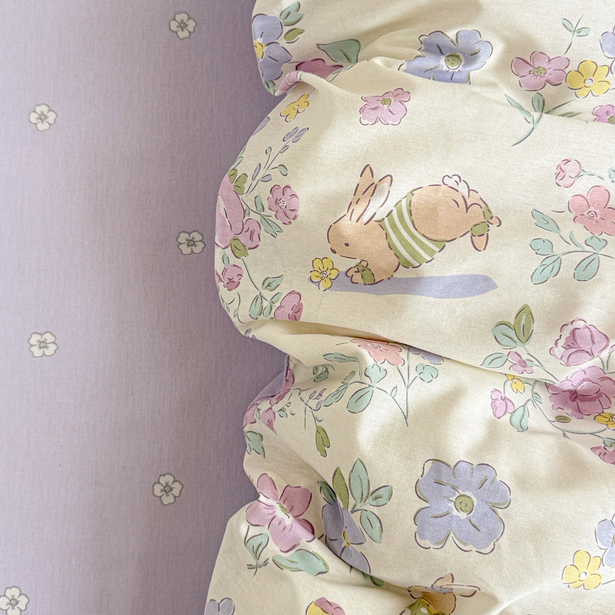 91家纺网 家纺一手货源 找家纺 董成龙家纺 2026春夏新款100%全棉纯棉印花四件套印花卡通系列三件套（喷气工艺） 醉花兔