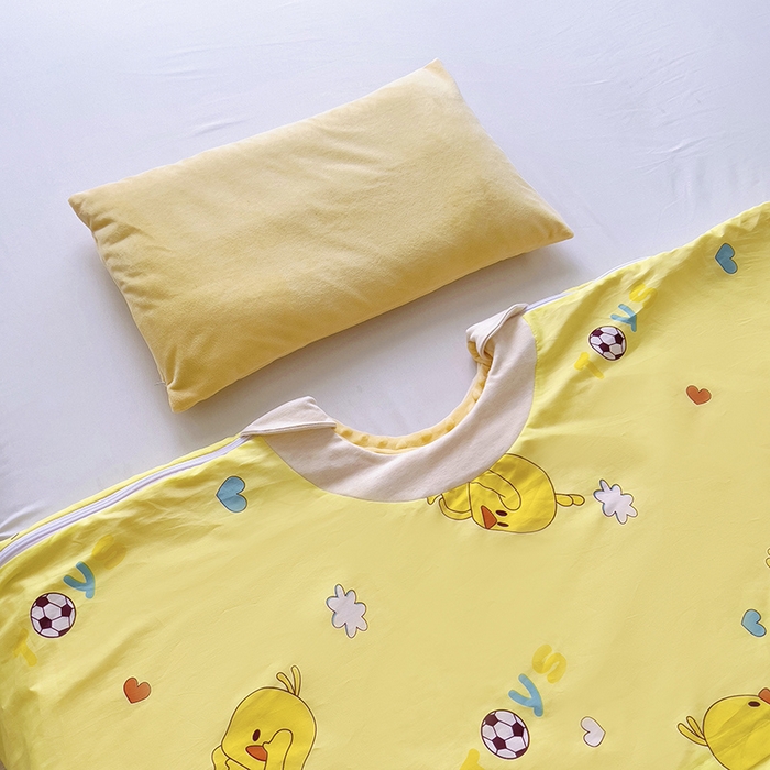 91家纺网 家纺一手货源 找家纺 萌朵家纺 2025新款豆豆绒全棉防踢被-结合牛奶绒绒防踢被 大黄鸭