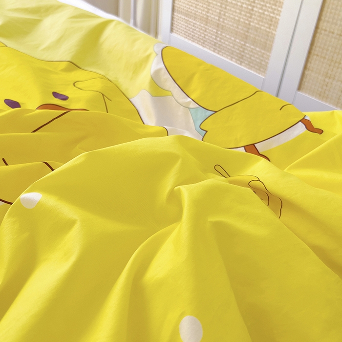 91家纺网 家纺一手货源 找家纺 萌朵家纺 2025新款豆豆绒全棉防踢被-结合牛奶绒绒防踢被 大黄鸭