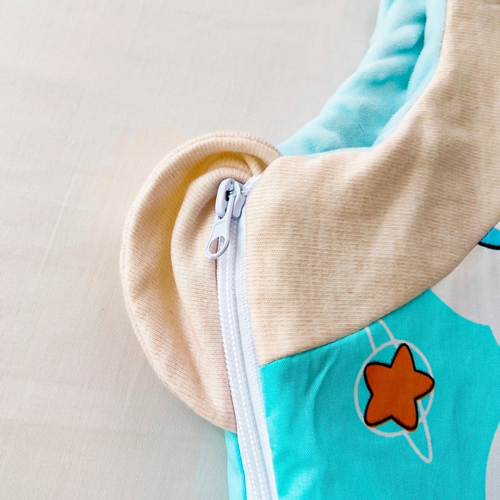 91家纺网 家纺一手货源 找家纺 萌朵家纺 2025新款豆豆绒全棉防踢被-结合牛奶绒绒防踢被 飞碟