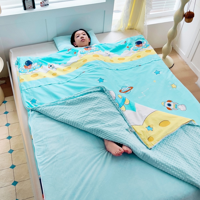 91家纺网 家纺一手货源 找家纺 萌朵家纺 2025新款豆豆绒全棉防踢被-结合牛奶绒绒防踢被 飞碟