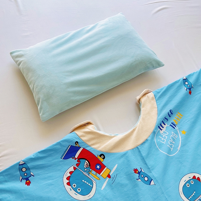 91家纺网 家纺一手货源 找家纺 萌朵家纺 2025新款豆豆绒全棉防踢被-结合牛奶绒绒防踢被 恐龙飞船