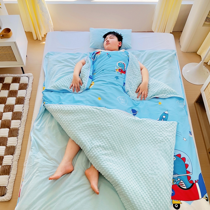 91家纺网 家纺一手货源 找家纺 萌朵家纺 2025新款豆豆绒全棉防踢被-结合牛奶绒绒防踢被 恐龙飞船