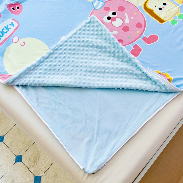 91家纺网 家纺一手货源 找家纺 萌朵家纺 2025新款豆豆绒全棉防踢被-结合牛奶绒绒防踢被 甜甜圈