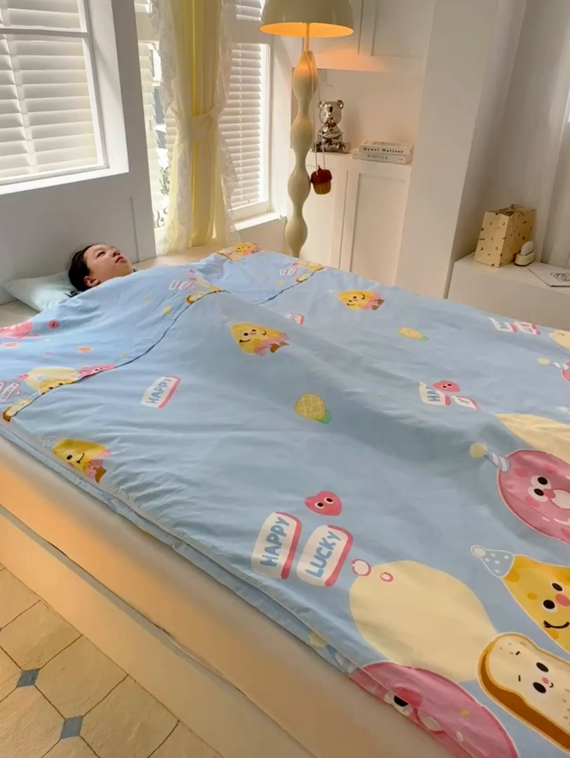 91家纺网 家纺一手货源 找家纺 萌朵家纺 2025新款豆豆绒全棉防踢被-结合牛奶绒绒防踢被 甜甜圈