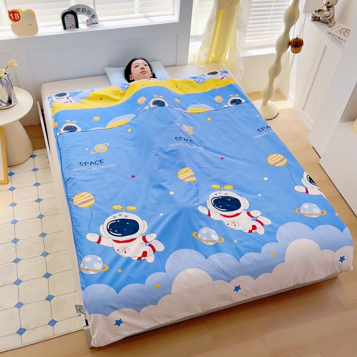 91家纺网 家纺一手货源 找家纺 萌朵家纺 2025新款豆豆绒全棉防踢被-结合牛奶绒绒防踢被 外星人