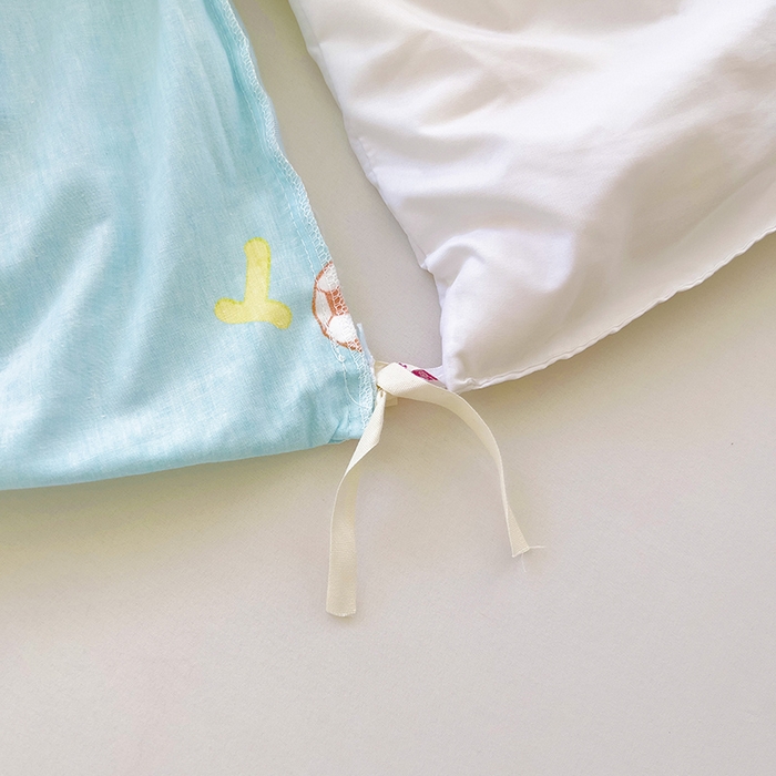 91家纺网 家纺一手货源 找家纺 萌朵家纺 2025新款豆豆绒全棉防踢被-结合牛奶绒绒防踢被 小鸭踢球蓝