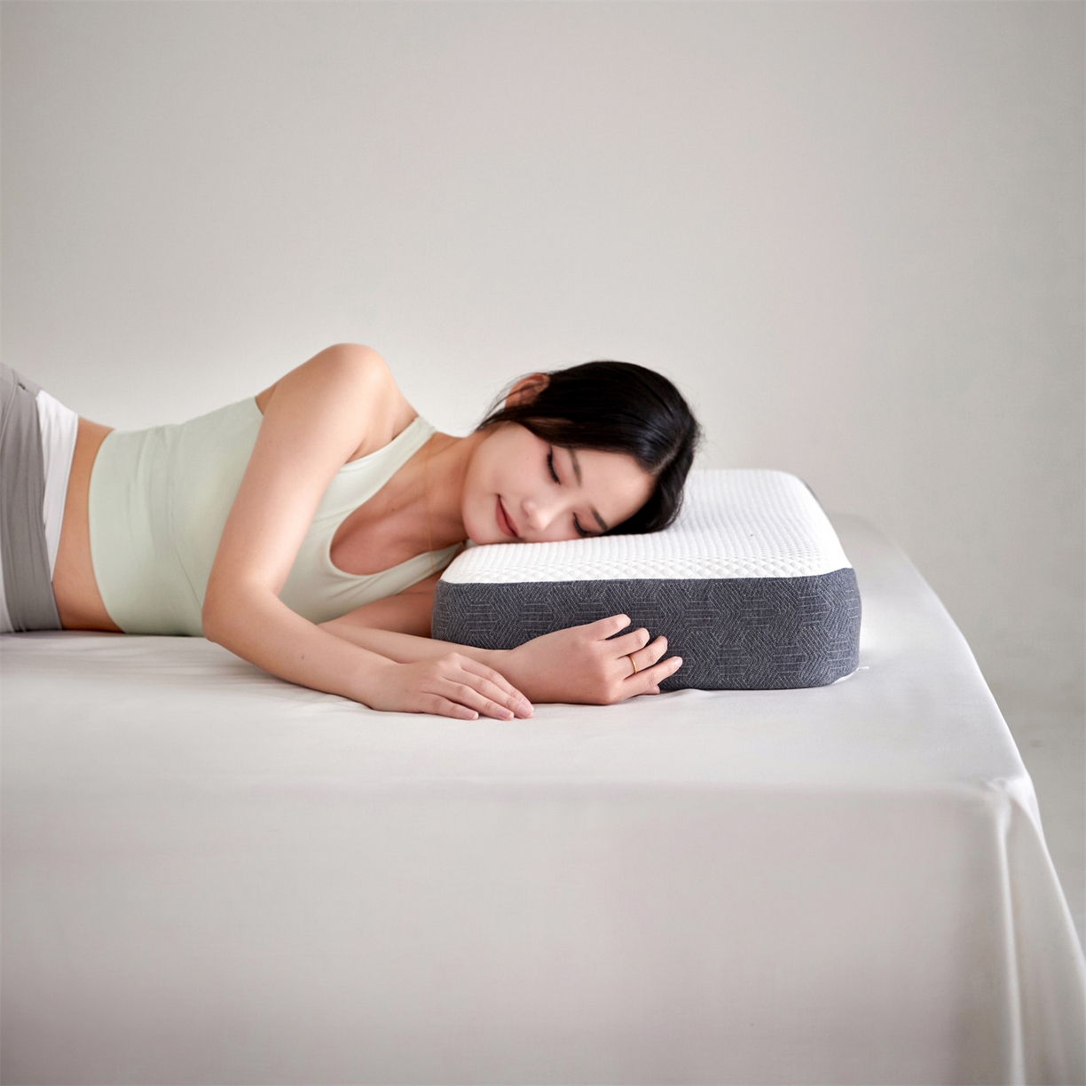 91家纺网 家纺一手货源 找家纺 （总）头等舱 2026新款弹簧分区深睡功能工学记忆棉枕芯