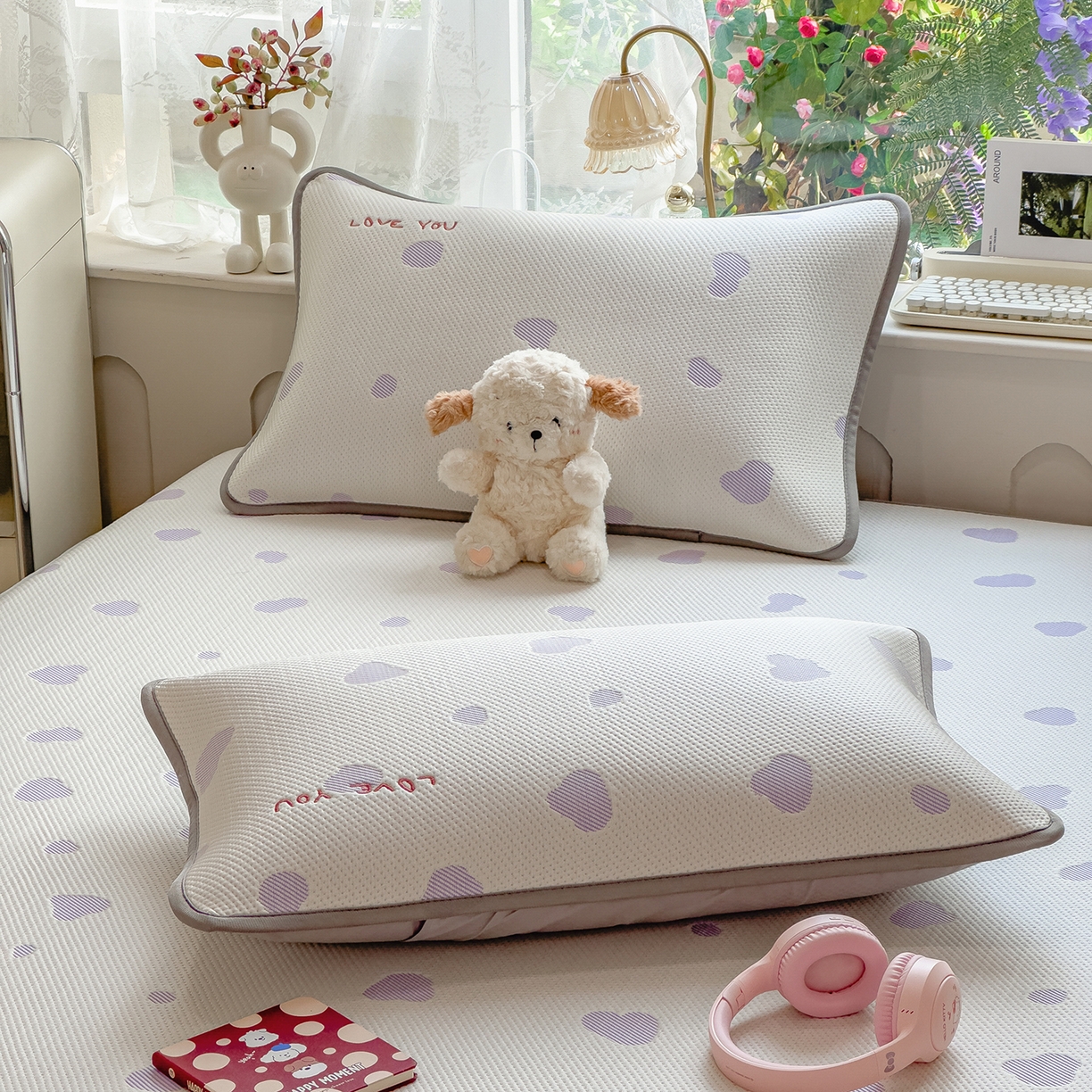 91家纺网 家纺一手货源 找家纺 （总）眠多宝（绒多宝） 2026新款萌趣治愈家系列凉豆豆床笠三件套 凉豆豆贴布绣系列