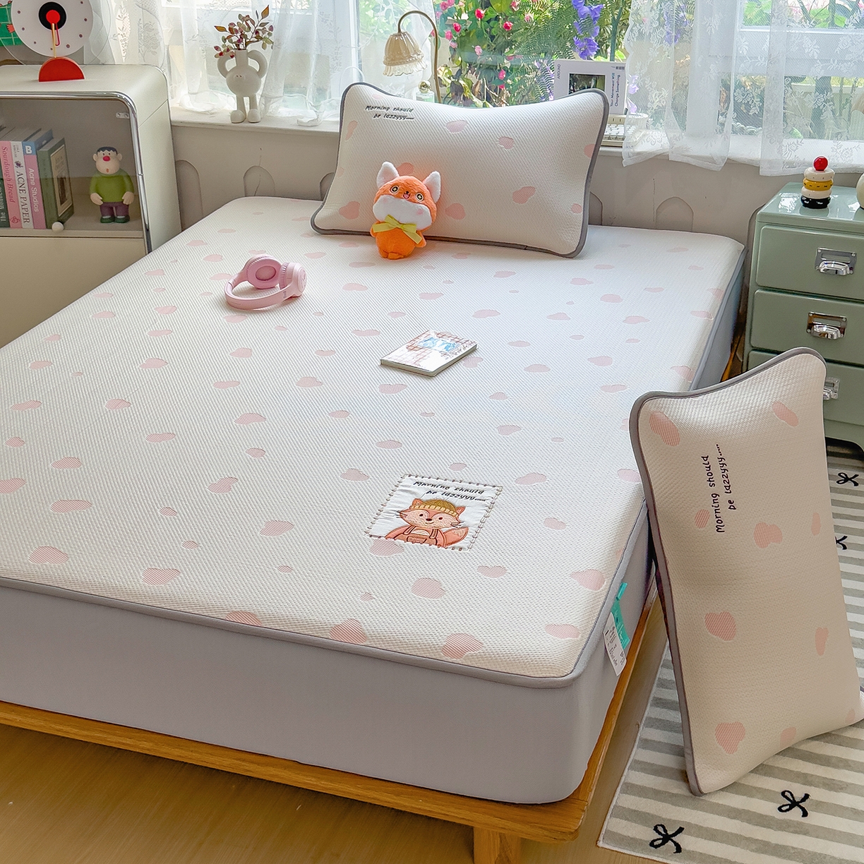 眠多宝（绒多宝） 2026新款萌趣治愈家系列凉豆豆床笠三件套 凉豆豆贴布绣系列 甜狐奶泡