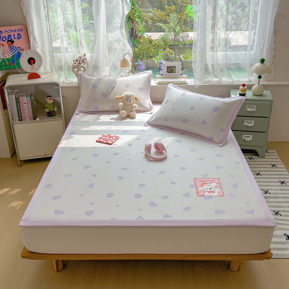 91家纺网 家纺一手货源 找家纺 （总）眠多宝（绒多宝） 2026新款萌趣治愈家系列凉豆豆床席三件套 凉豆豆贴布绣系列