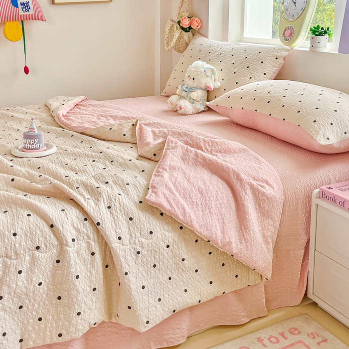 91家纺网 家纺一手货源 找家纺 利禾家纺 2026春夏新款泡芙纱简约夏被四件套夏凉被空调被 波点-简约