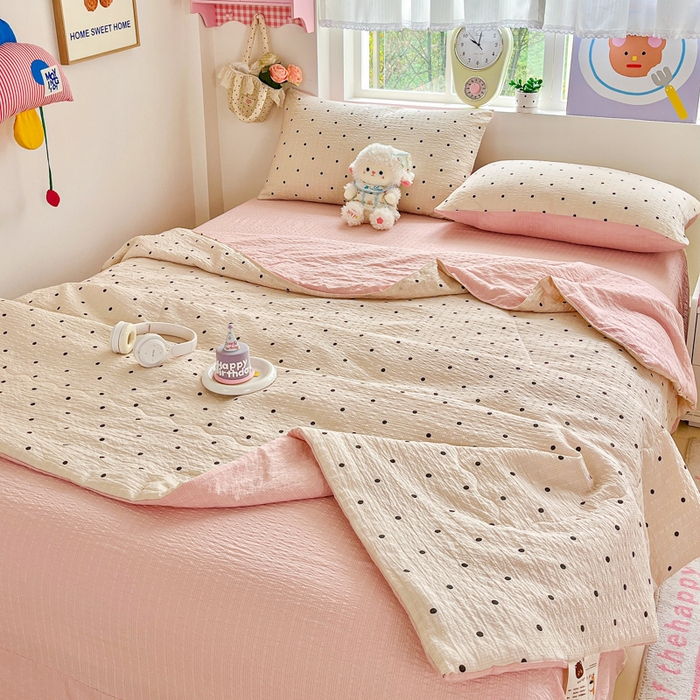 91家纺网 家纺一手货源 找家纺 利禾家纺 2026春夏新款泡芙纱简约夏被四件套夏凉被空调被 波点-简约