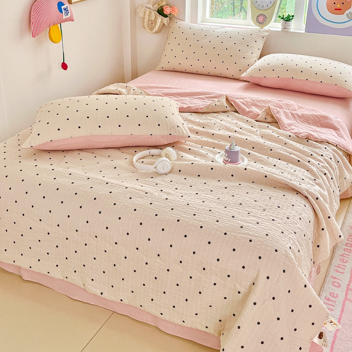 91家纺网 家纺一手货源 找家纺 利禾家纺 2026春夏新款泡芙纱简约夏被四件套夏凉被空调被 波点-简约