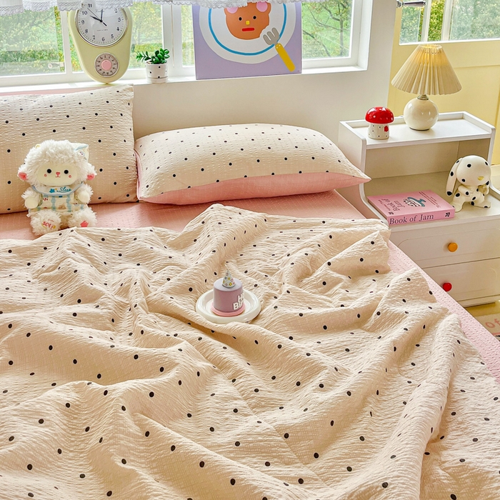 91家纺网 家纺一手货源 找家纺 利禾家纺 2026春夏新款泡芙纱简约夏被四件套夏凉被空调被 波点-简约