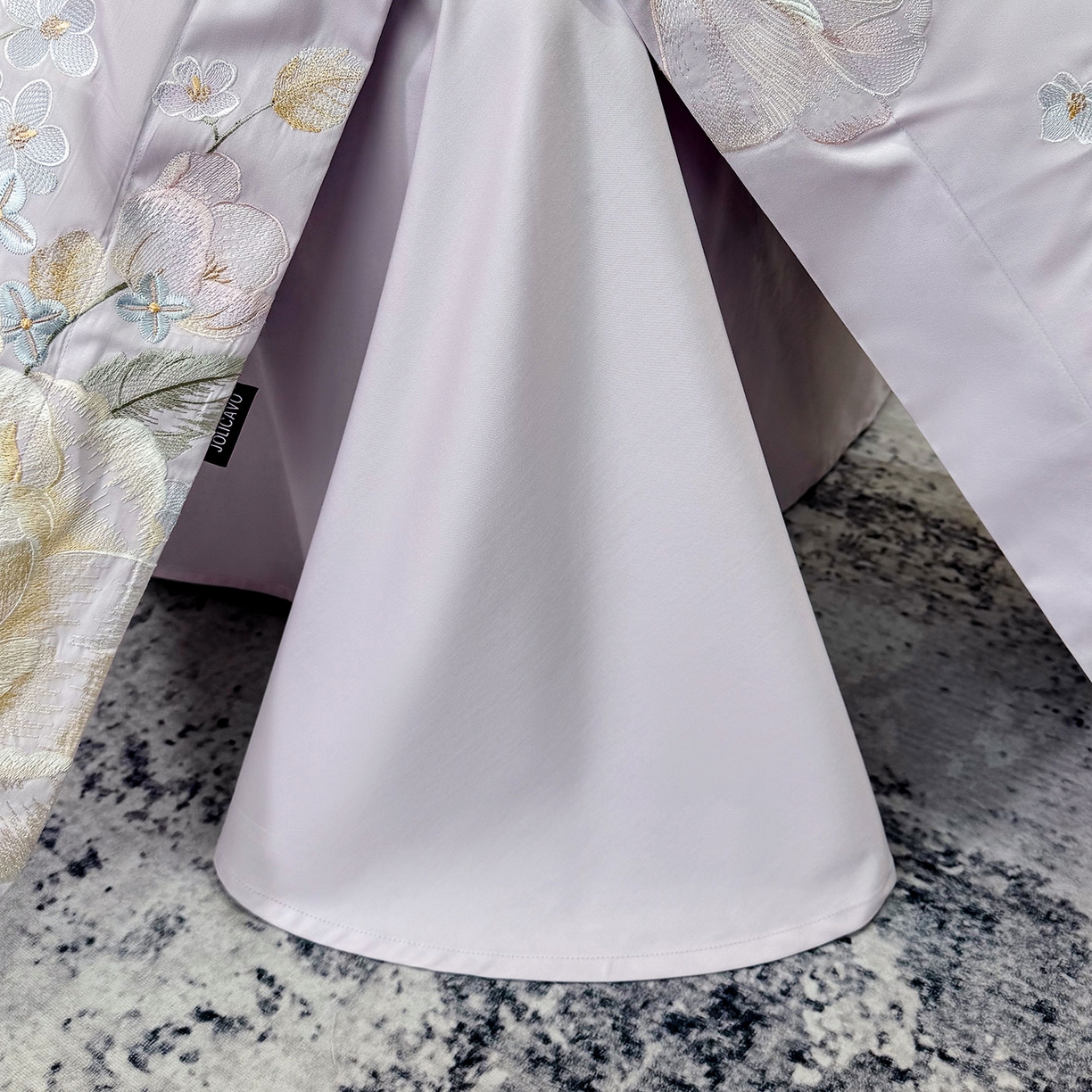 91家纺网 家纺一手货源 找家纺 2026新品高档轻奢风100支贡缎长绒棉纯棉四件套全棉重工刺绣被套床单床笠新品四季款床上用品 花影-黛紫