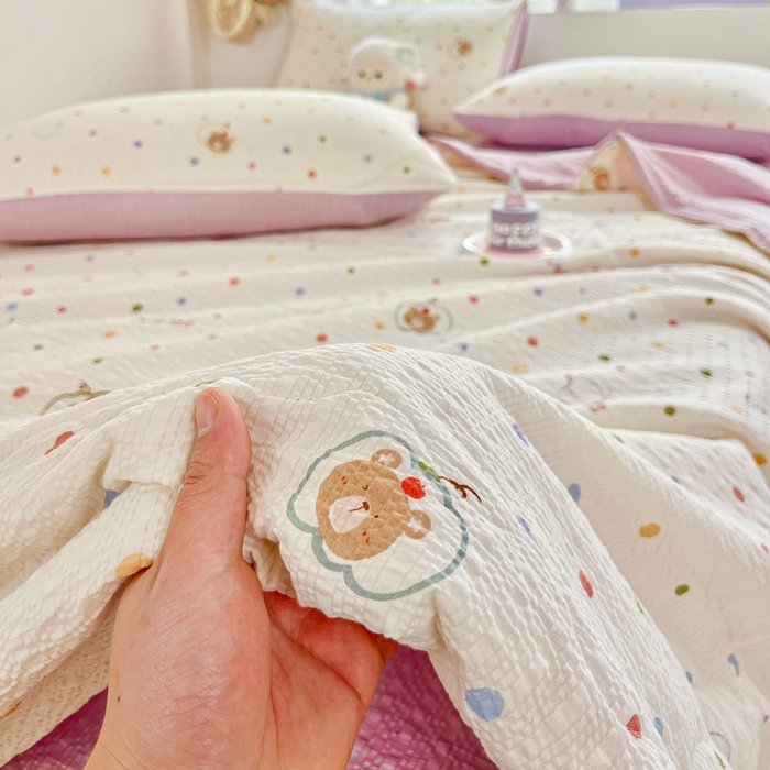 91家纺网 家纺一手货源 找家纺 利禾家纺 2026春夏新款泡芙纱简约夏被四件套夏凉被空调被 熊博士-简约