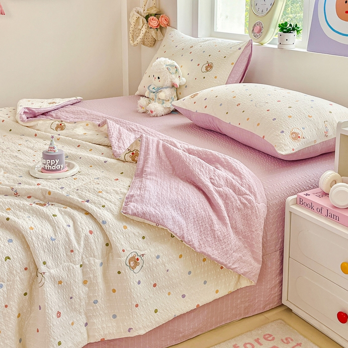 91家纺网 家纺一手货源 找家纺 利禾家纺 2026春夏新款泡芙纱简约夏被四件套夏凉被空调被 熊博士-简约