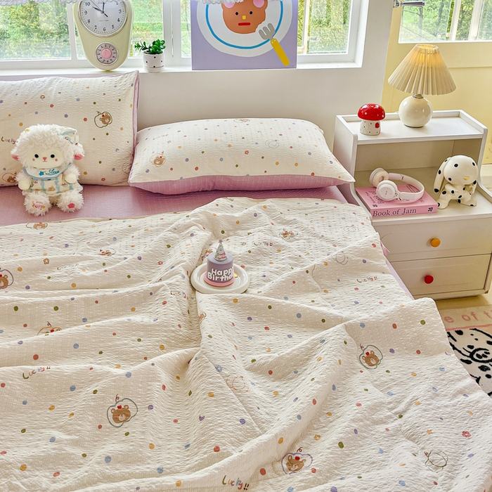 91家纺网 家纺一手货源 找家纺 利禾家纺 2026春夏新款泡芙纱简约夏被四件套夏凉被空调被 熊博士-简约